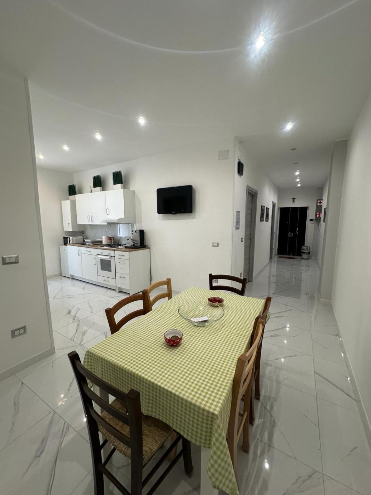 M2 Apartment Napels Buitenkant foto